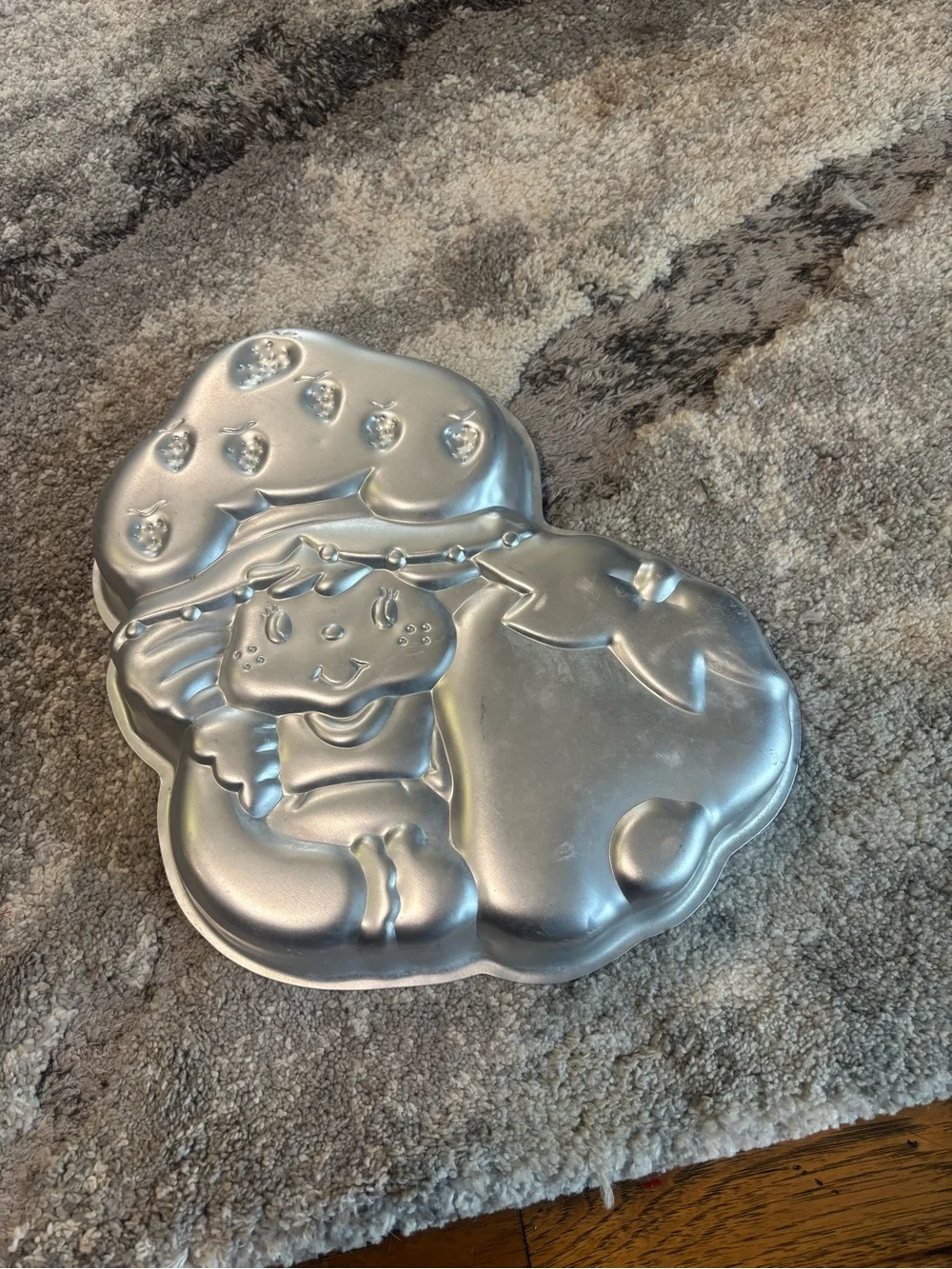 Vintage Wilton 1981 Strawberry Shortcake Aluminum Cake Pan #502-3835